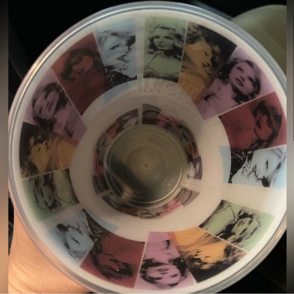 Taylor Swift AMC regular cup - Picture 3 of 4